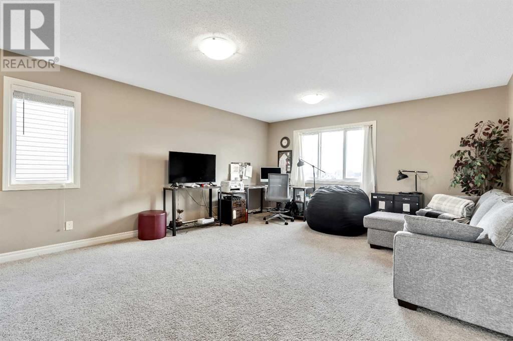 151 CIMARRON VISTA CRESCENT Image 33
