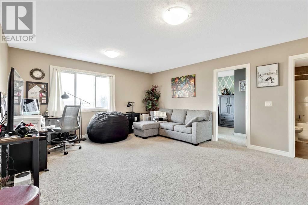 151 CIMARRON VISTA CRESCENT Image 34