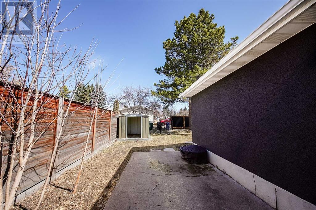 73 SELKIRK BOULEVARD Image 42