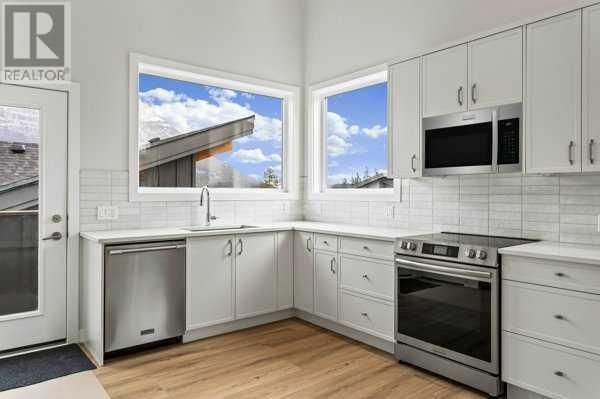 209 STEWART CREEK RISE Image 7