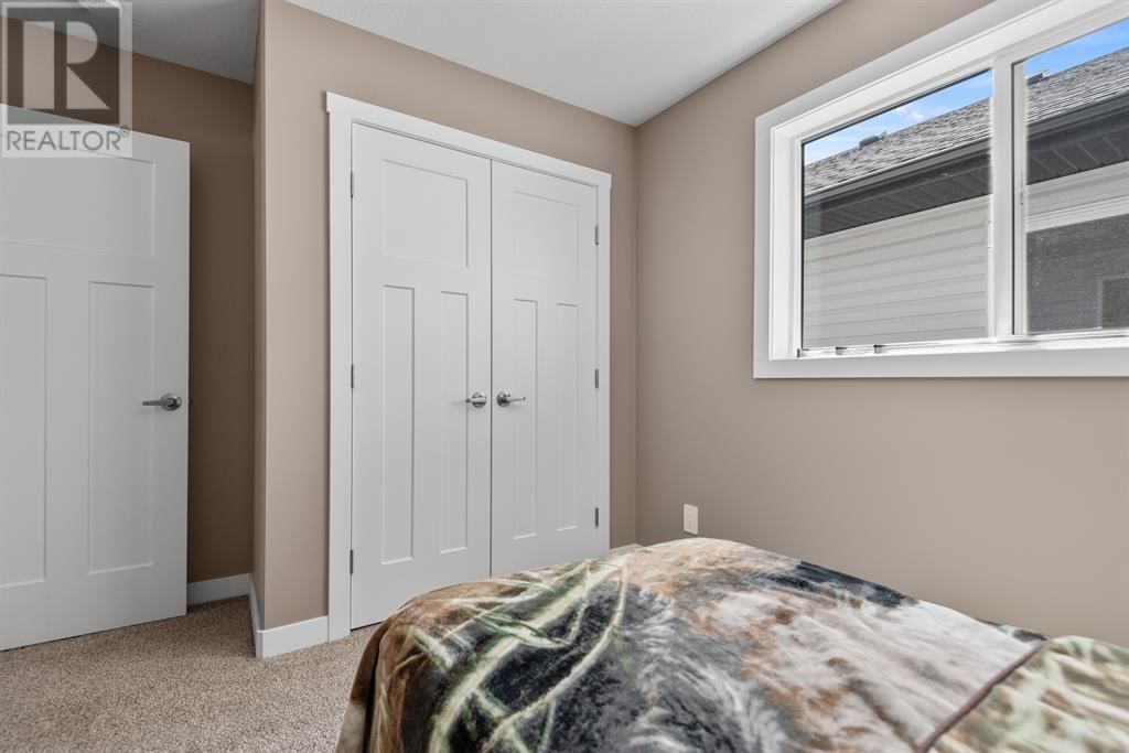 111 LIVINGSTON CLOSE Image 16