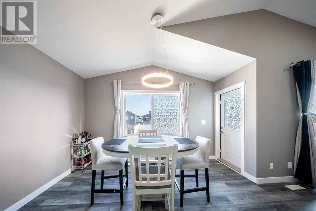 111 LIVINGSTON CLOSE Image 8