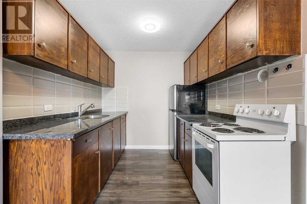 519 17 AVENUE SOUTHWEST Image 3