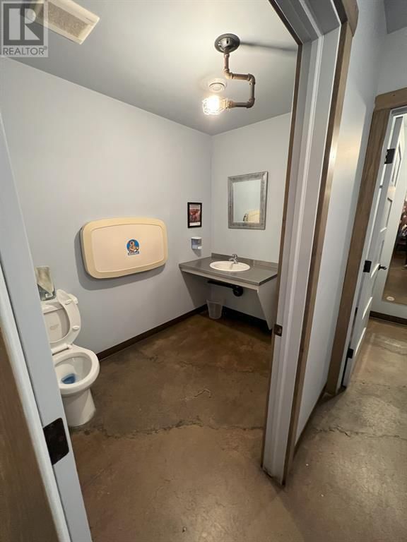 Image #1 of Restaurant for Sale at 8, Medicine Hat, Alberta
