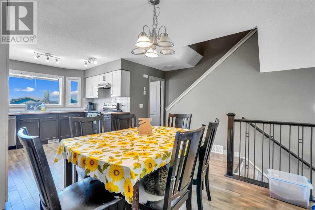 126 STRATHCONA CIRCLE Image 10