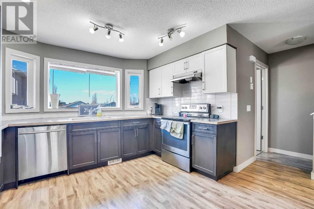 126 STRATHCONA CIRCLE Image 14