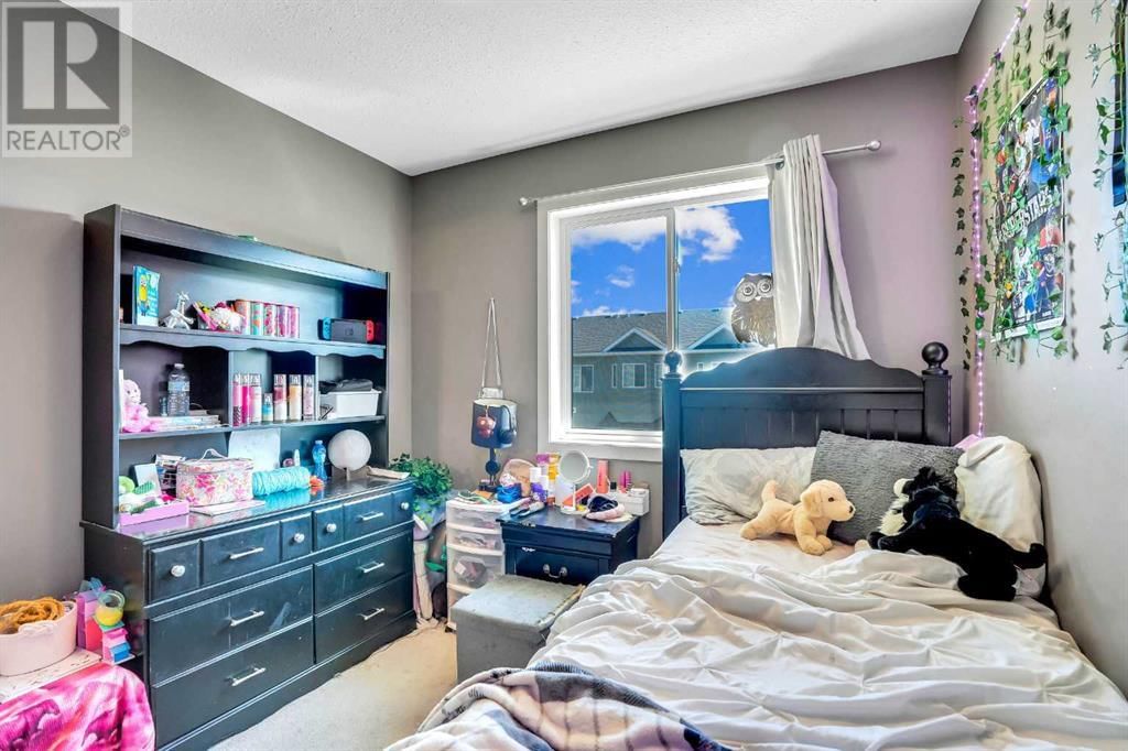 126 STRATHCONA CIRCLE Image 22