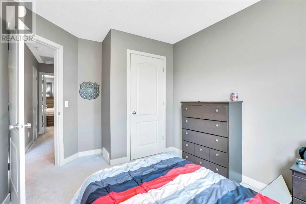 126 STRATHCONA CIRCLE Image 28