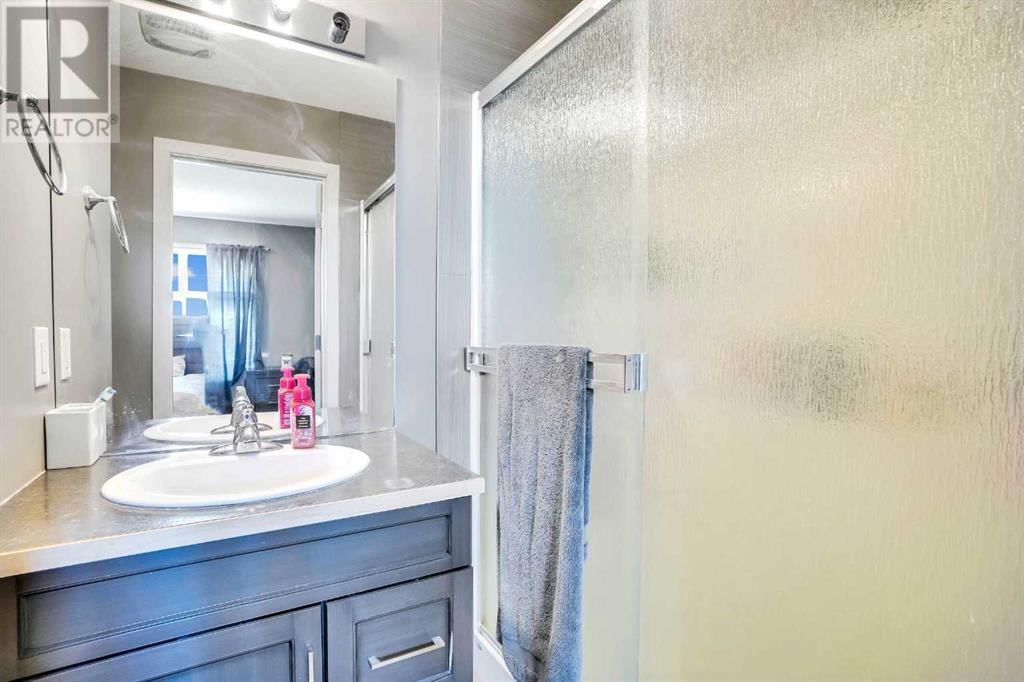 126 STRATHCONA CIRCLE Image 34