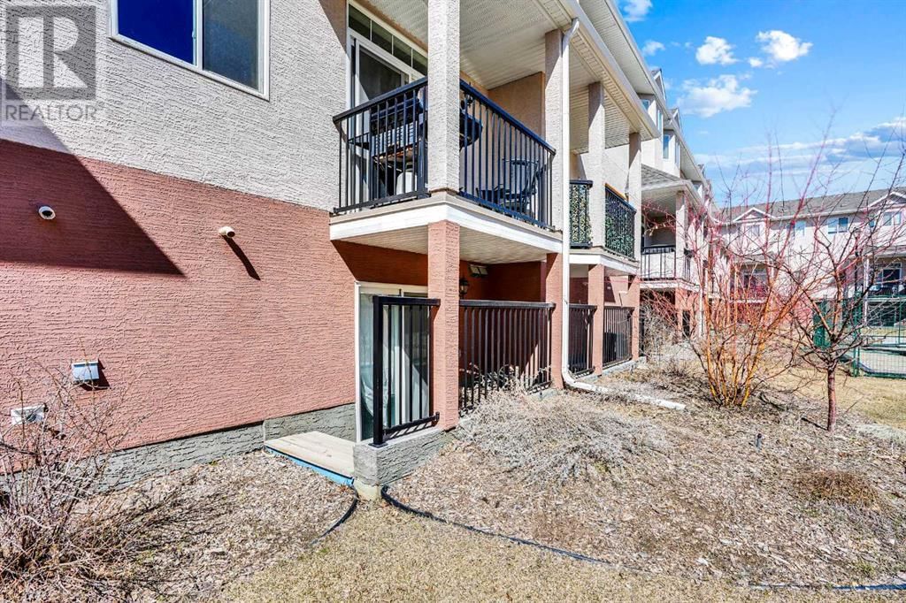 126 STRATHCONA CIRCLE Image 39