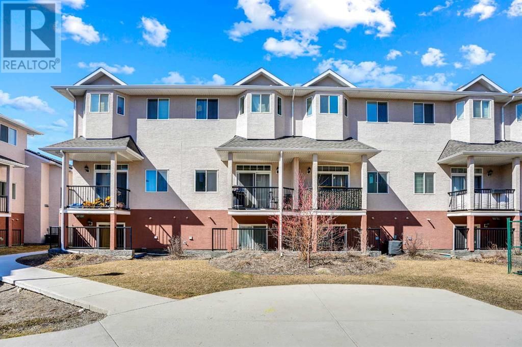 126 STRATHCONA CIRCLE Image 40