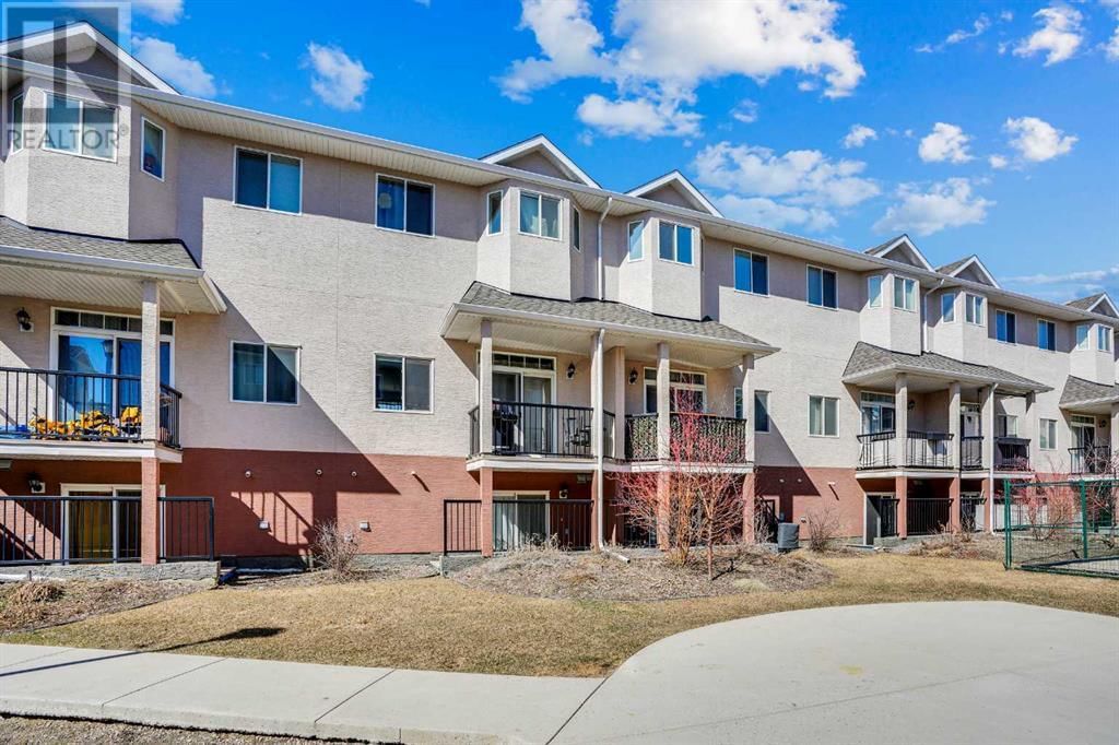 126 STRATHCONA CIRCLE Image 42
