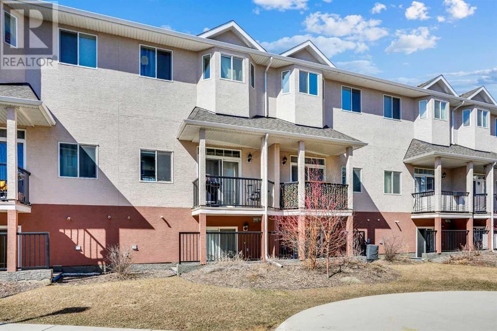 126 STRATHCONA CIRCLE Image 43
