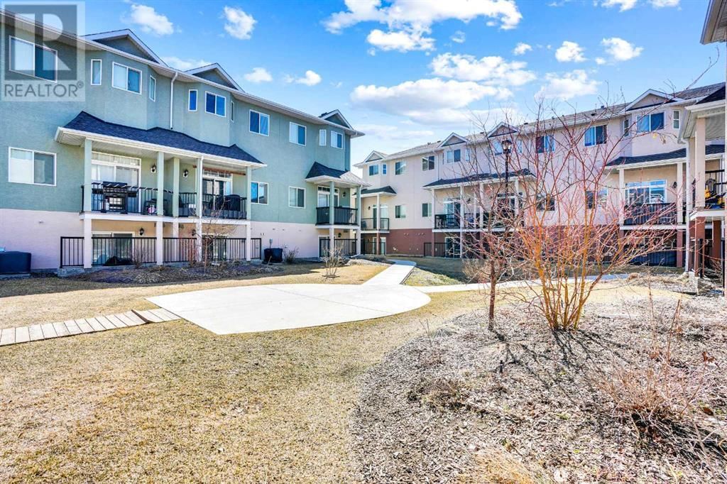 126 STRATHCONA CIRCLE Image 45