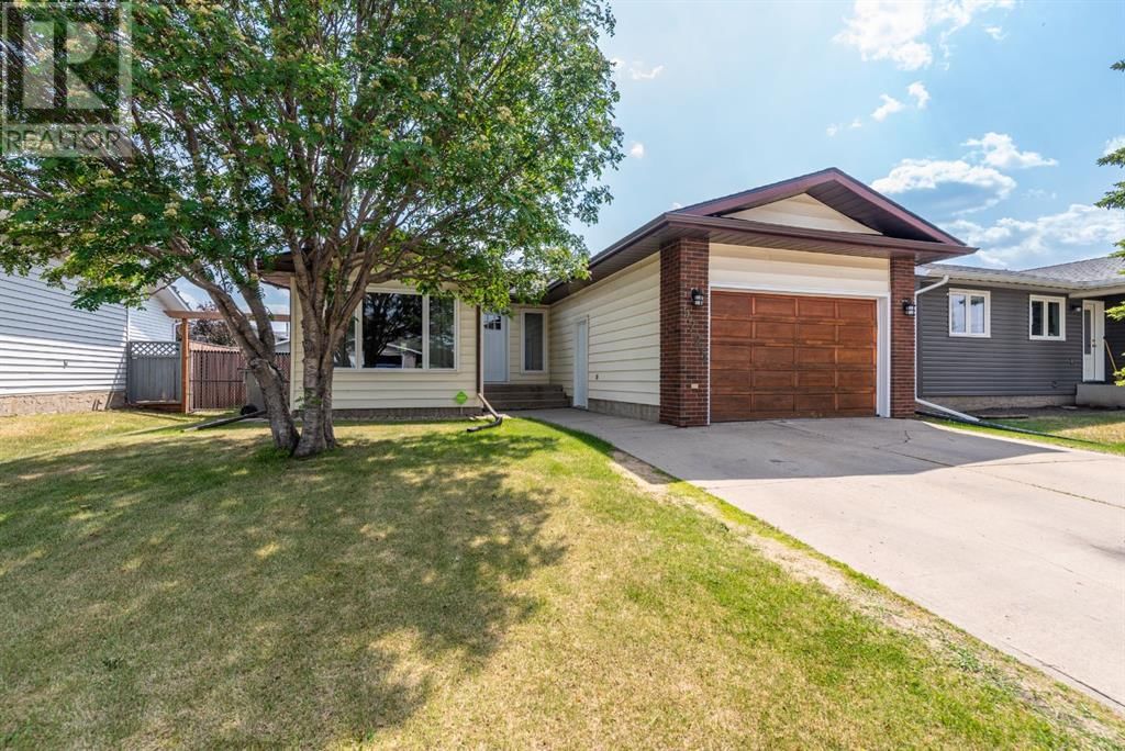 5725 40 STREET Image 1