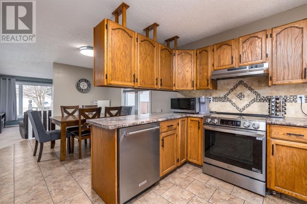 5725 40 STREET Image 11