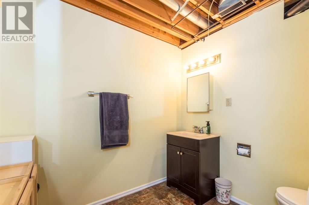 5725 40 STREET Image 27