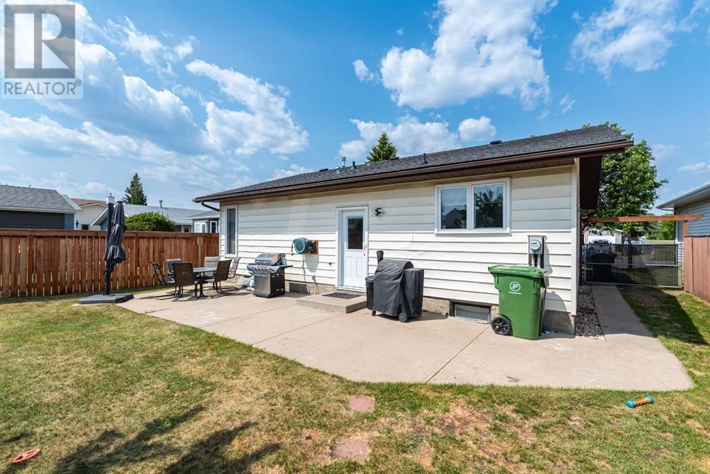 5725 40 STREET Image 35
