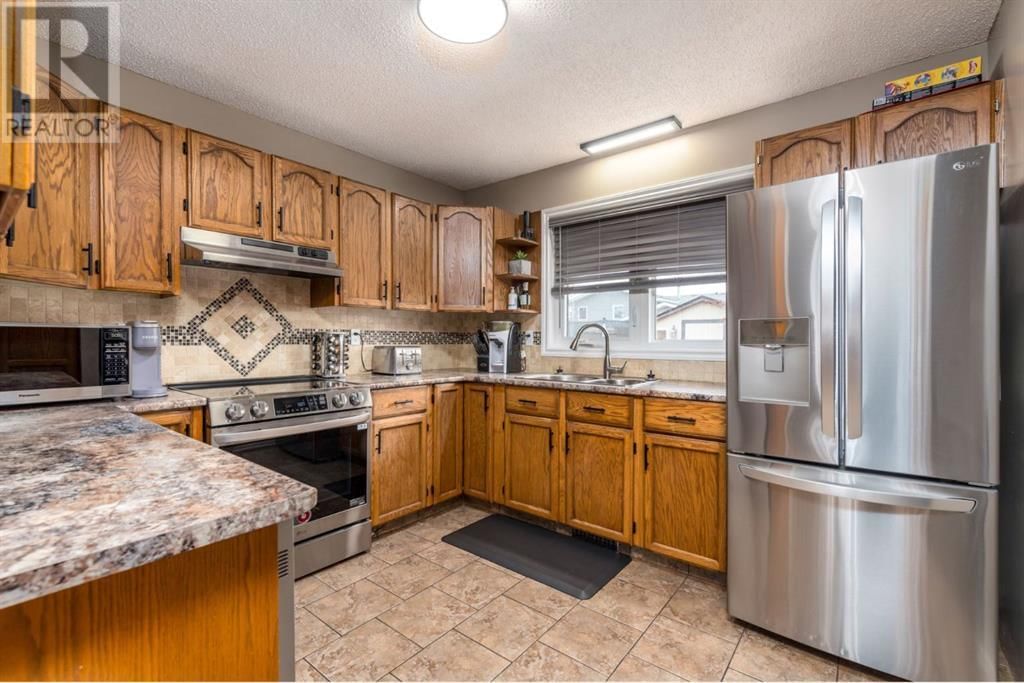 5725 40 STREET Image 9