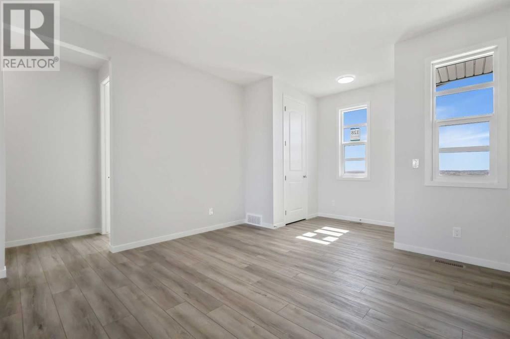 128 SETONSTONE MANOR SOUTHEAST Image 11