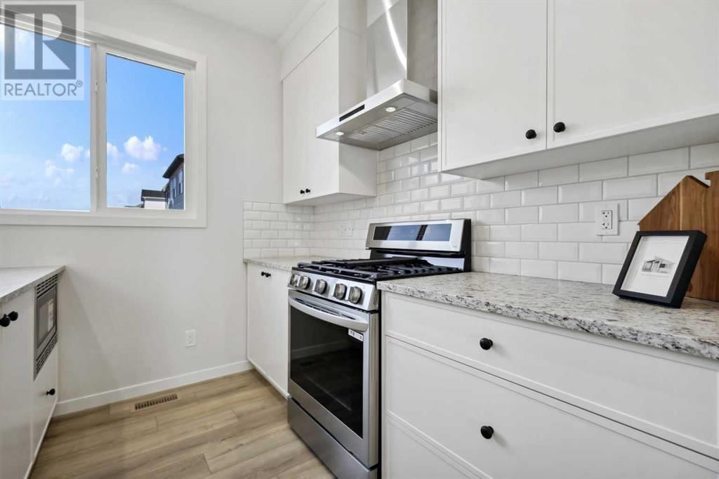 128 SETONSTONE MANOR SOUTHEAST Image 18