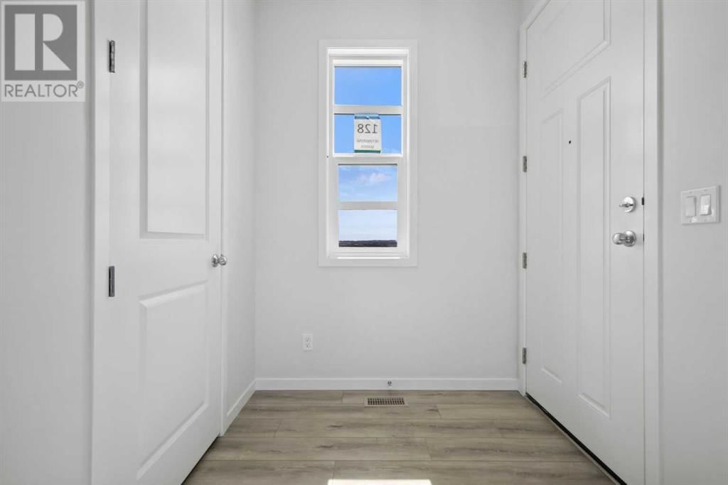128 SETONSTONE MANOR SOUTHEAST Image 8