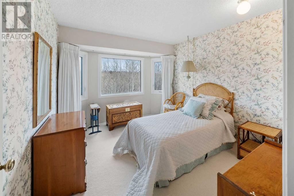 300 EDGEDALE DRIVE NORTHWEST Image 15
