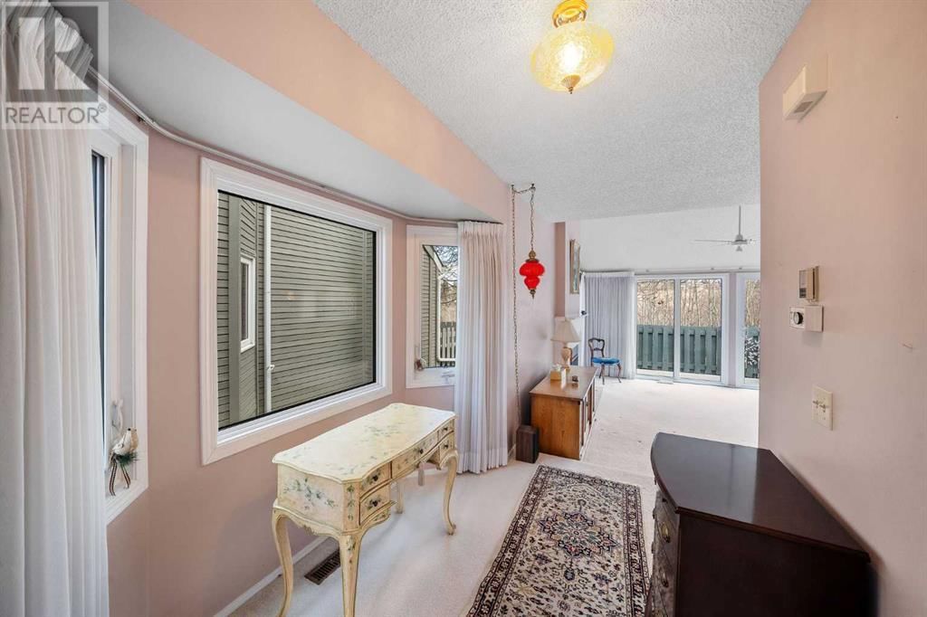 300 EDGEDALE DRIVE NORTHWEST Image 3