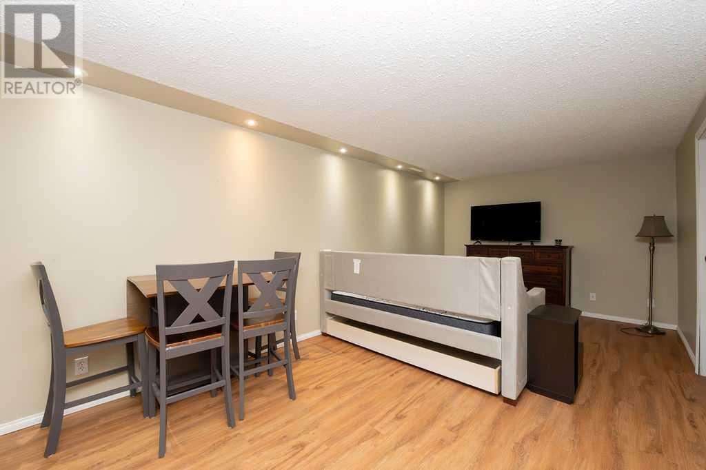 5318 43 AVENUE Image 13