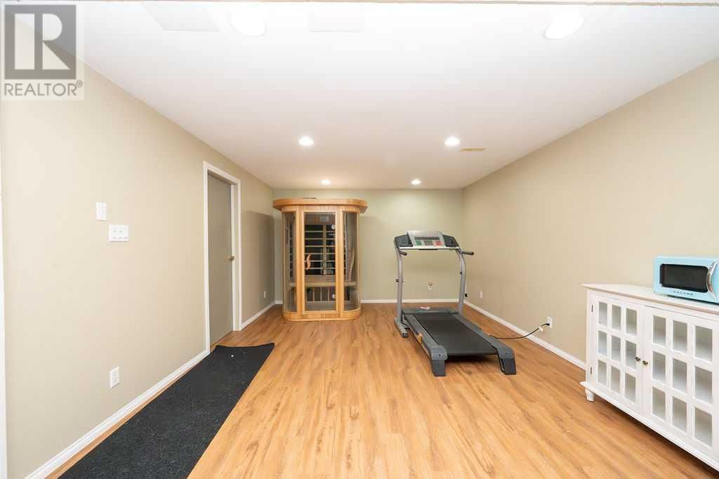5318 43 AVENUE Image 15