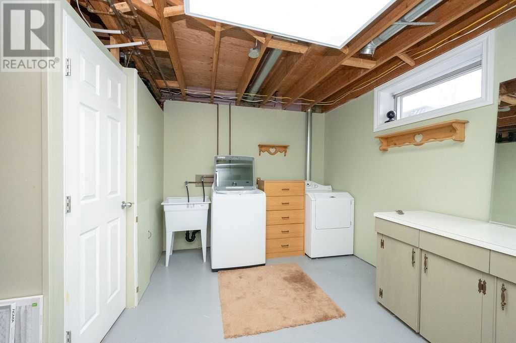 5318 43 AVENUE Image 18