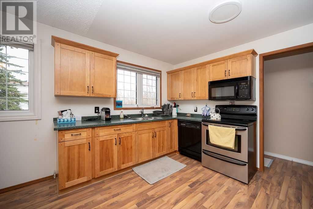 5318 43 AVENUE Image 7