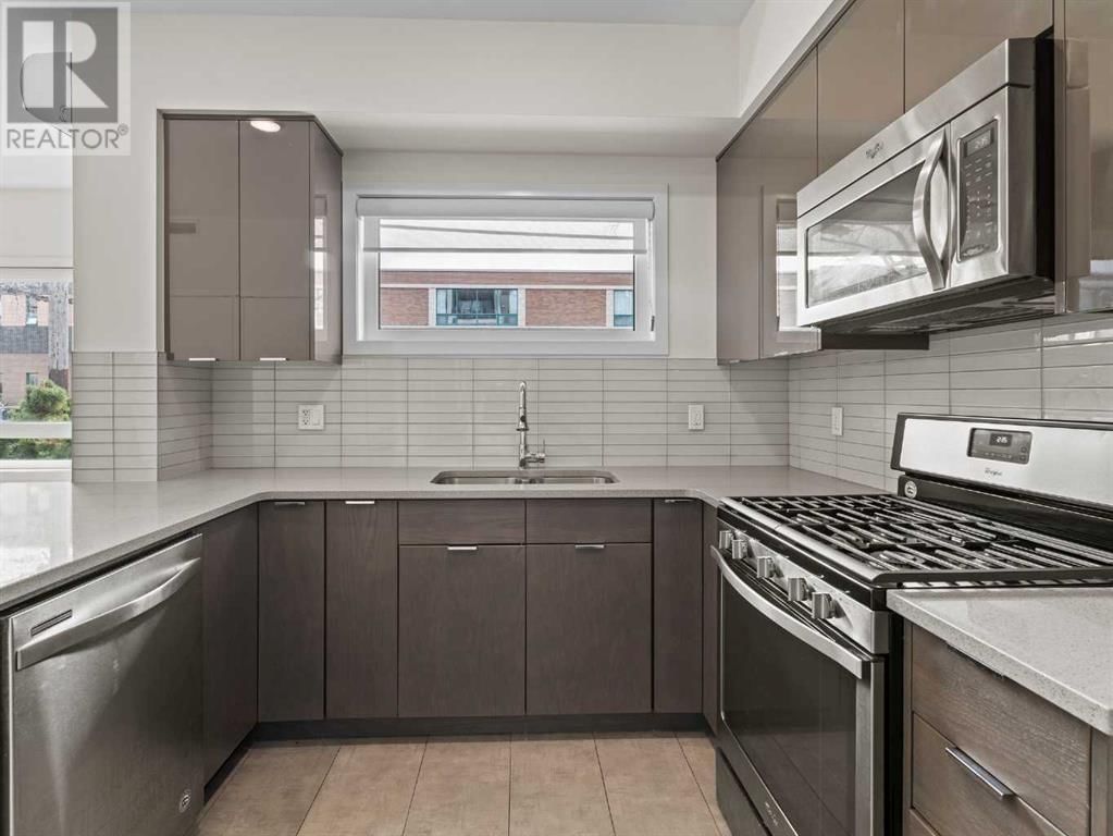 118 18 AVENUE SOUTHWEST Image 1