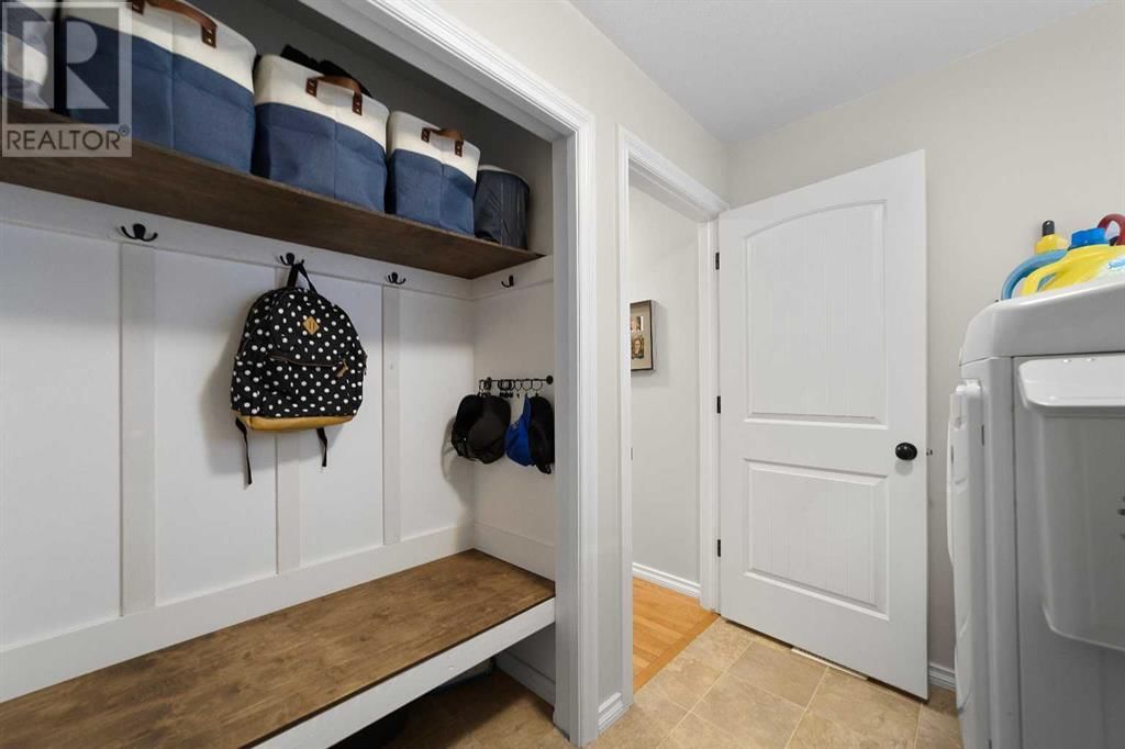 2145 25 AVENUE Image 11