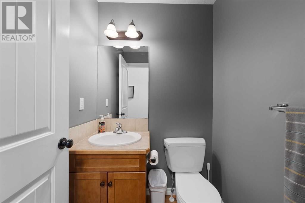 2145 25 AVENUE Image 13