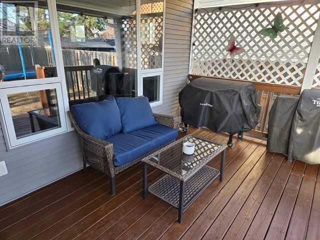 2145 25 AVENUE Image 29