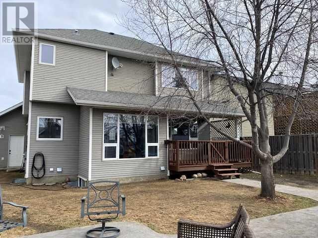 2145 25 AVENUE Image 32