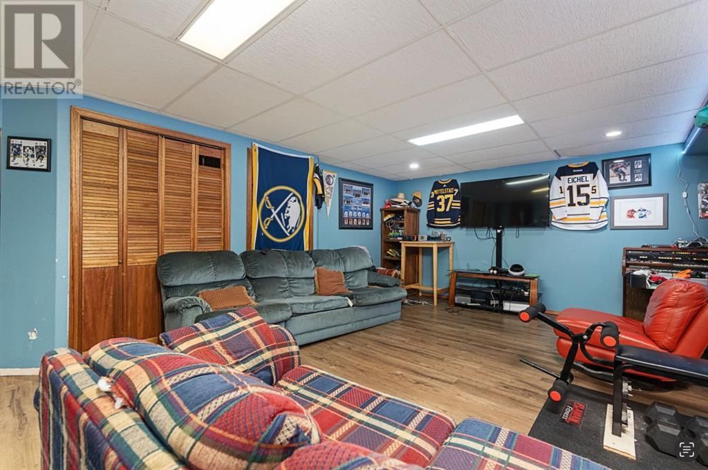 5308 37 STREET Image 34