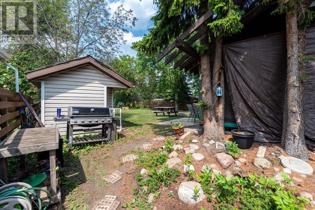 5308 37 STREET Image 38