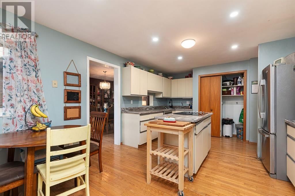 5308 37 STREET Image 8