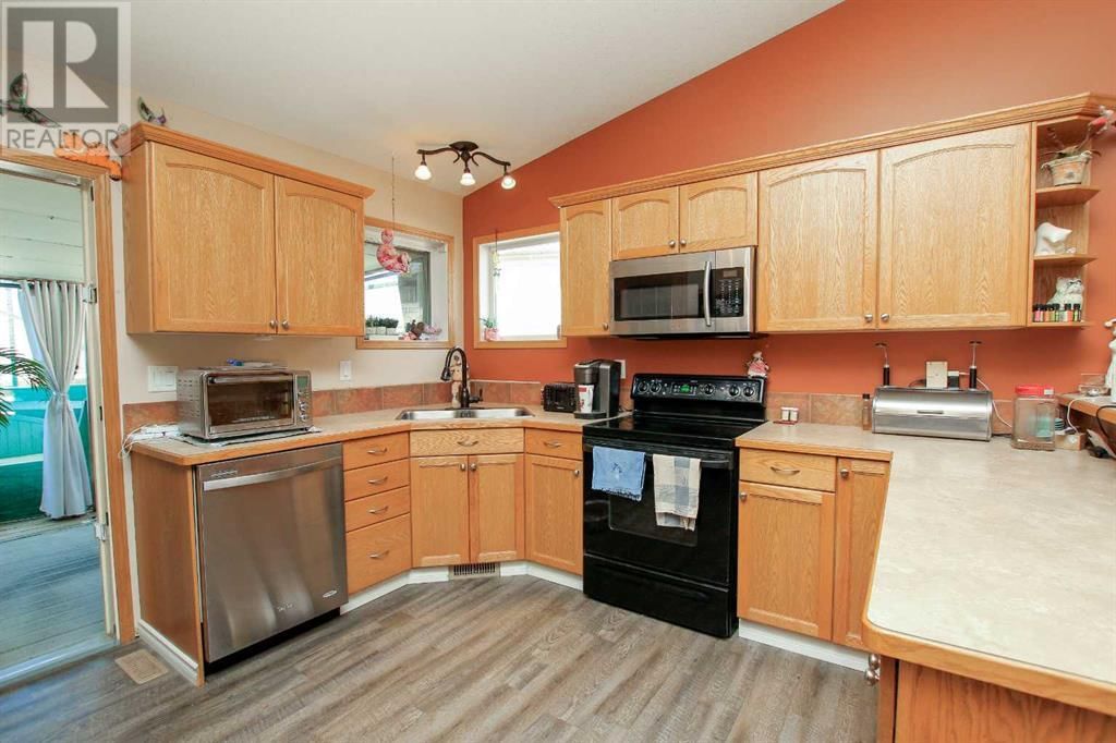 13 ROLLING HILLS RIDGE Image 14