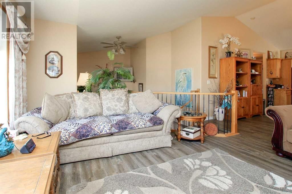 13 ROLLING HILLS RIDGE Image 7