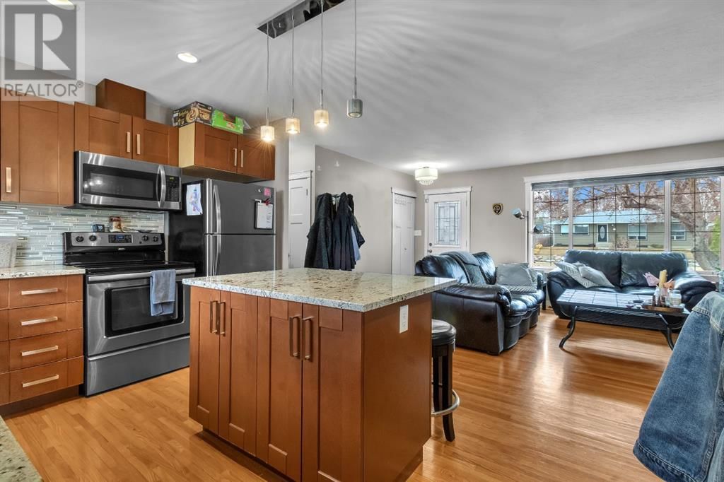 284 ACADIA DRIVE SOUTHEAST Image 13
