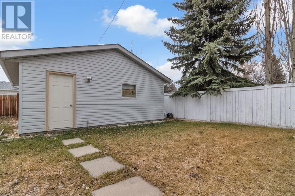284 ACADIA DRIVE SOUTHEAST Image 36