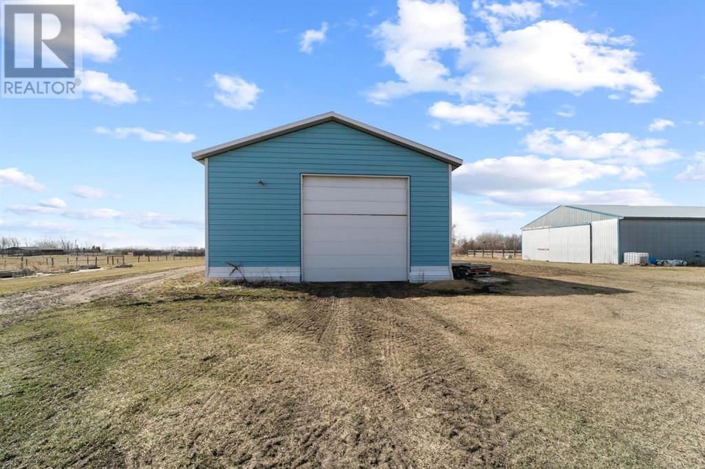 46079 RANGE ROAD 202 Image 32