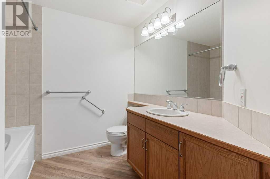 1726 14 AVENUE NORTHWEST Image 23