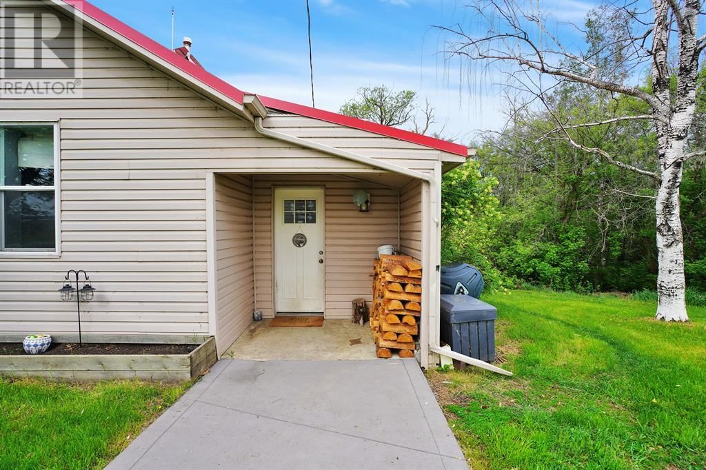 1470 TWP RD 364 Image 2