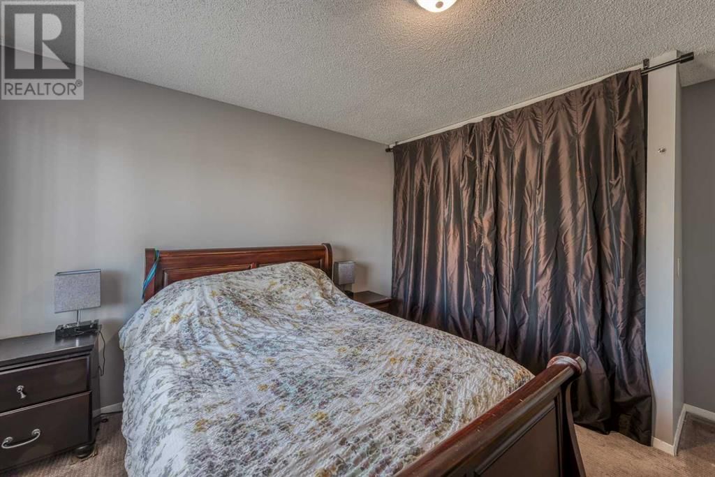 3015 51 STREET SOUTHWEST Image 13