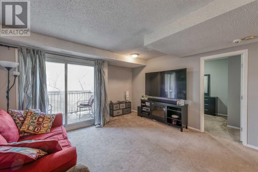 3015 51 STREET SOUTHWEST Image 8