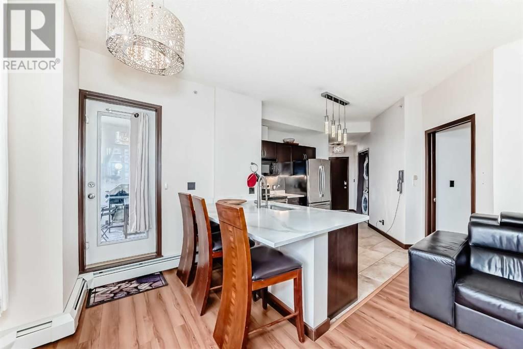 1053 10 STREET SOUTHWEST Image 16